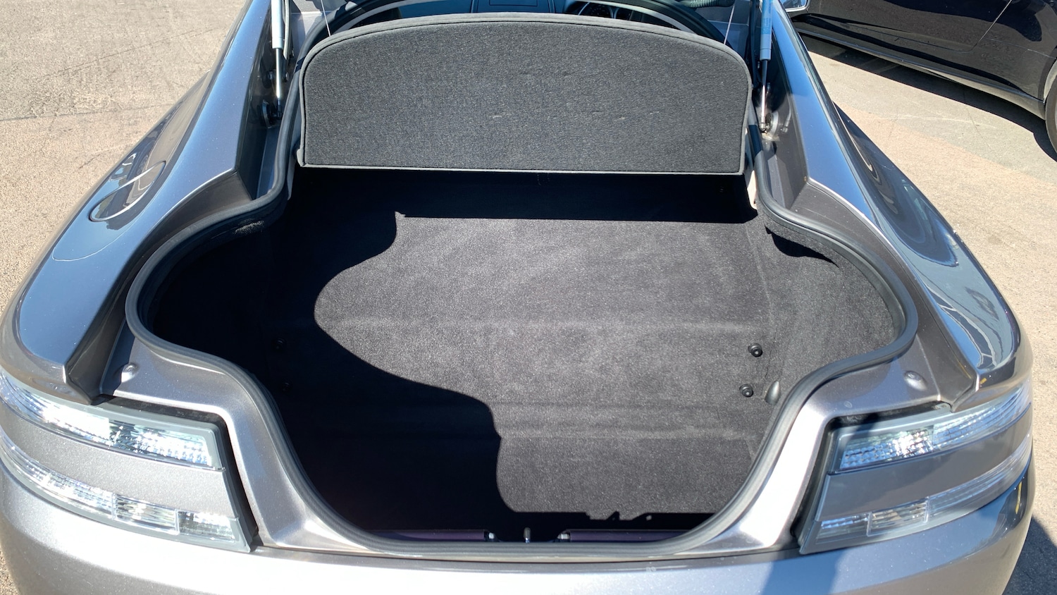 Used Aston Martin Vantage 2008 for sale - 76164841: Photo 16