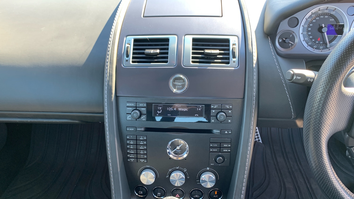 Used Aston Martin Vantage 2008 for sale - 76164841: Photo 9