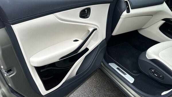 Used Aston Martin DBX 2024 for sale - 76030155: Photo 17