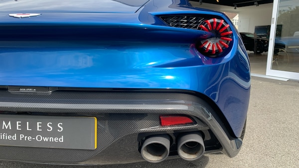 Used Aston Martin Vanquish 2017 for sale - 75446626: Photo 25