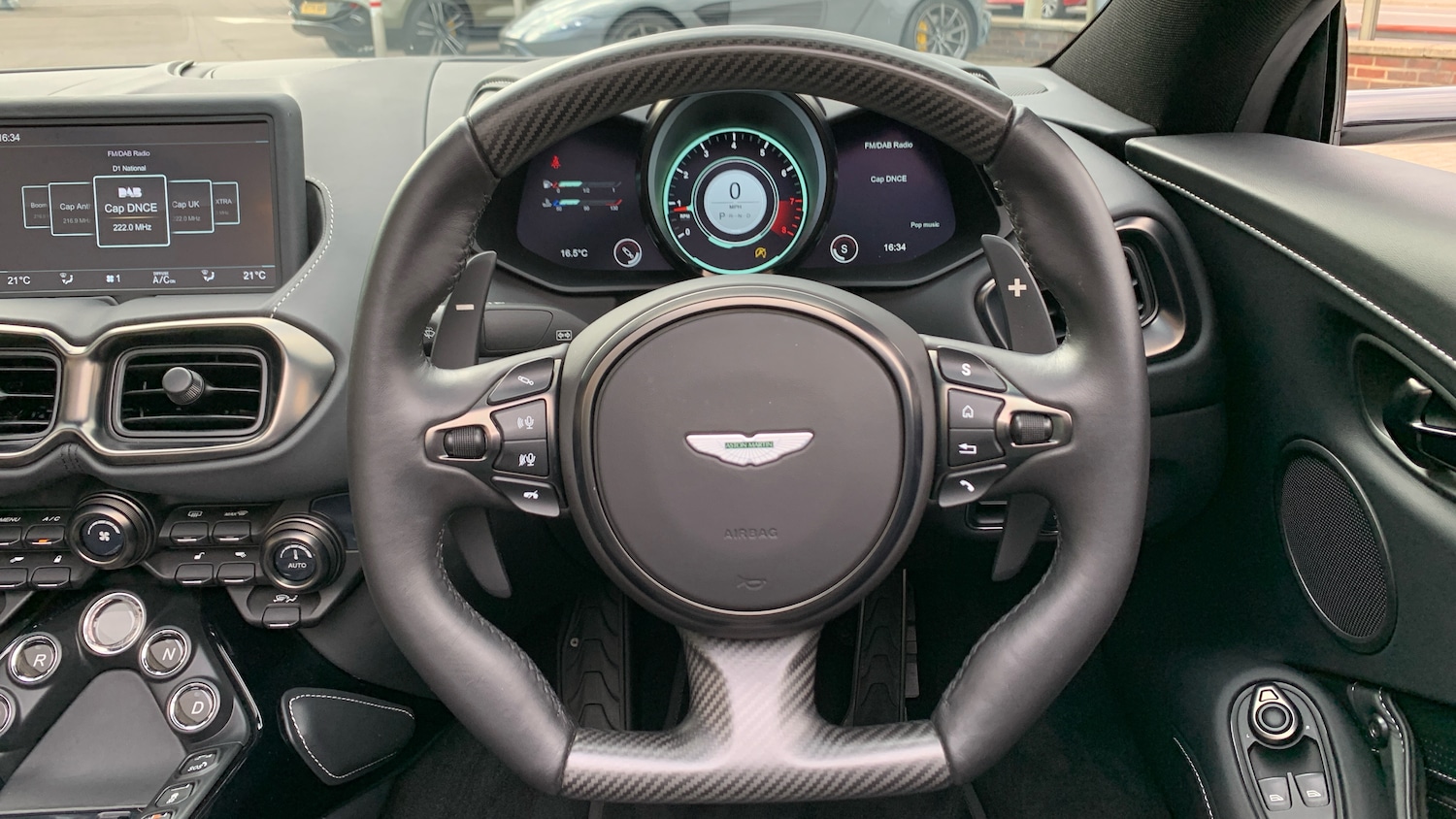 Used Aston Martin Vantage 2024 for sale - 76237333: Photo 10