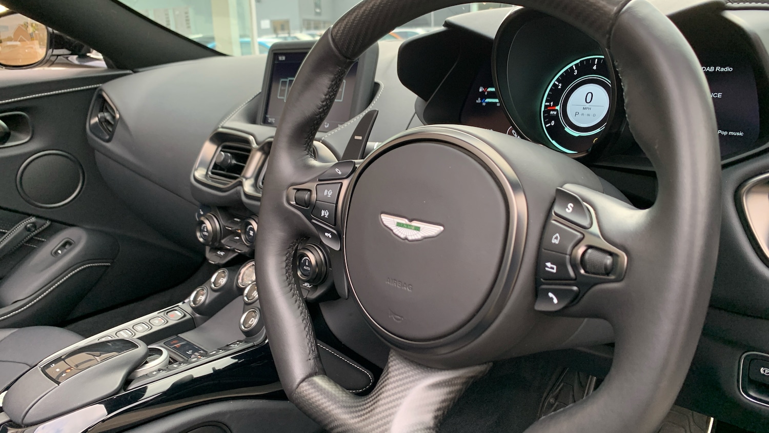 Used Aston Martin Vantage 2024 for sale - 76237333: Photo 18