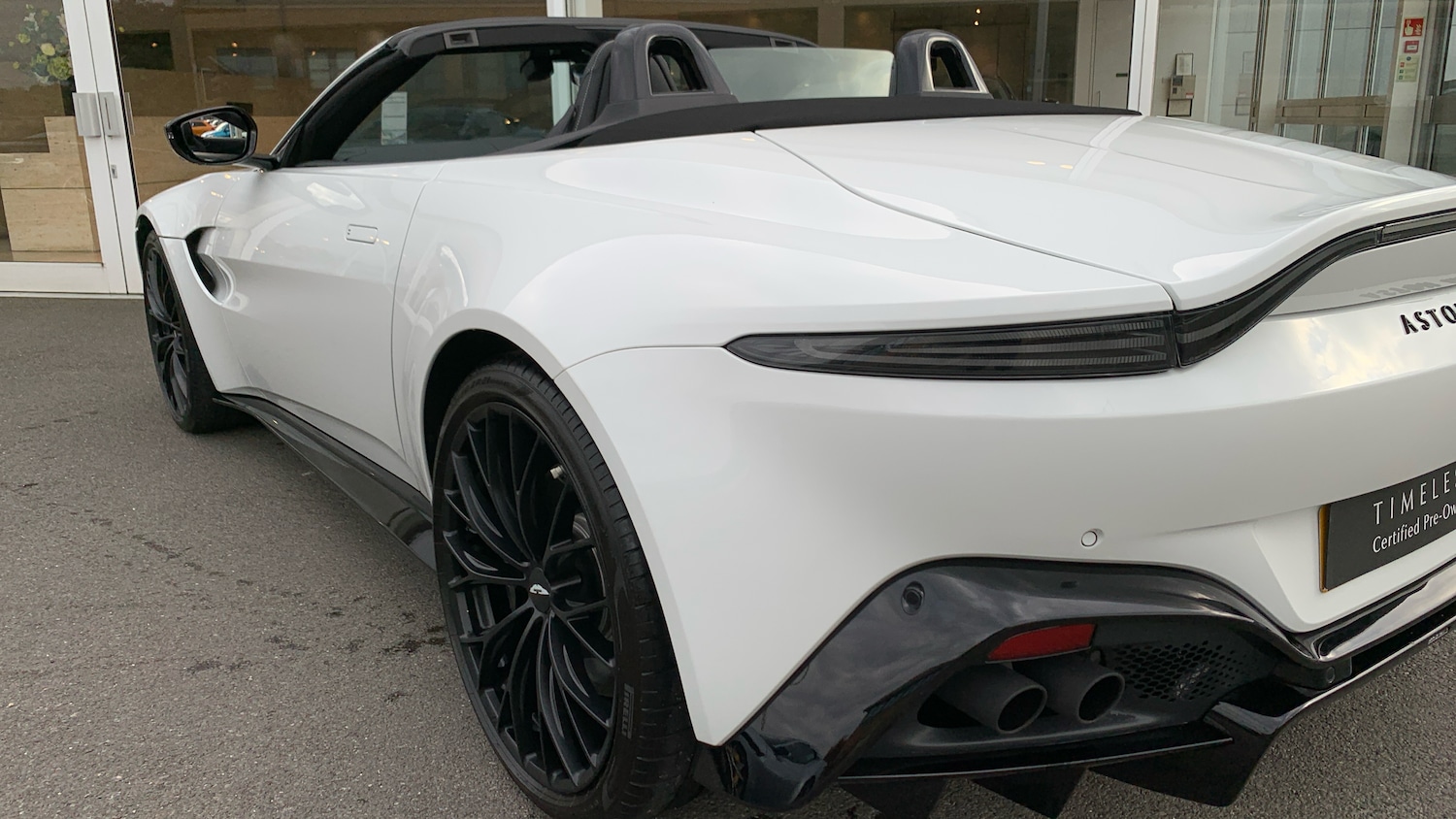 Used Aston Martin Vantage 2024 for sale - 76237333: Photo 25