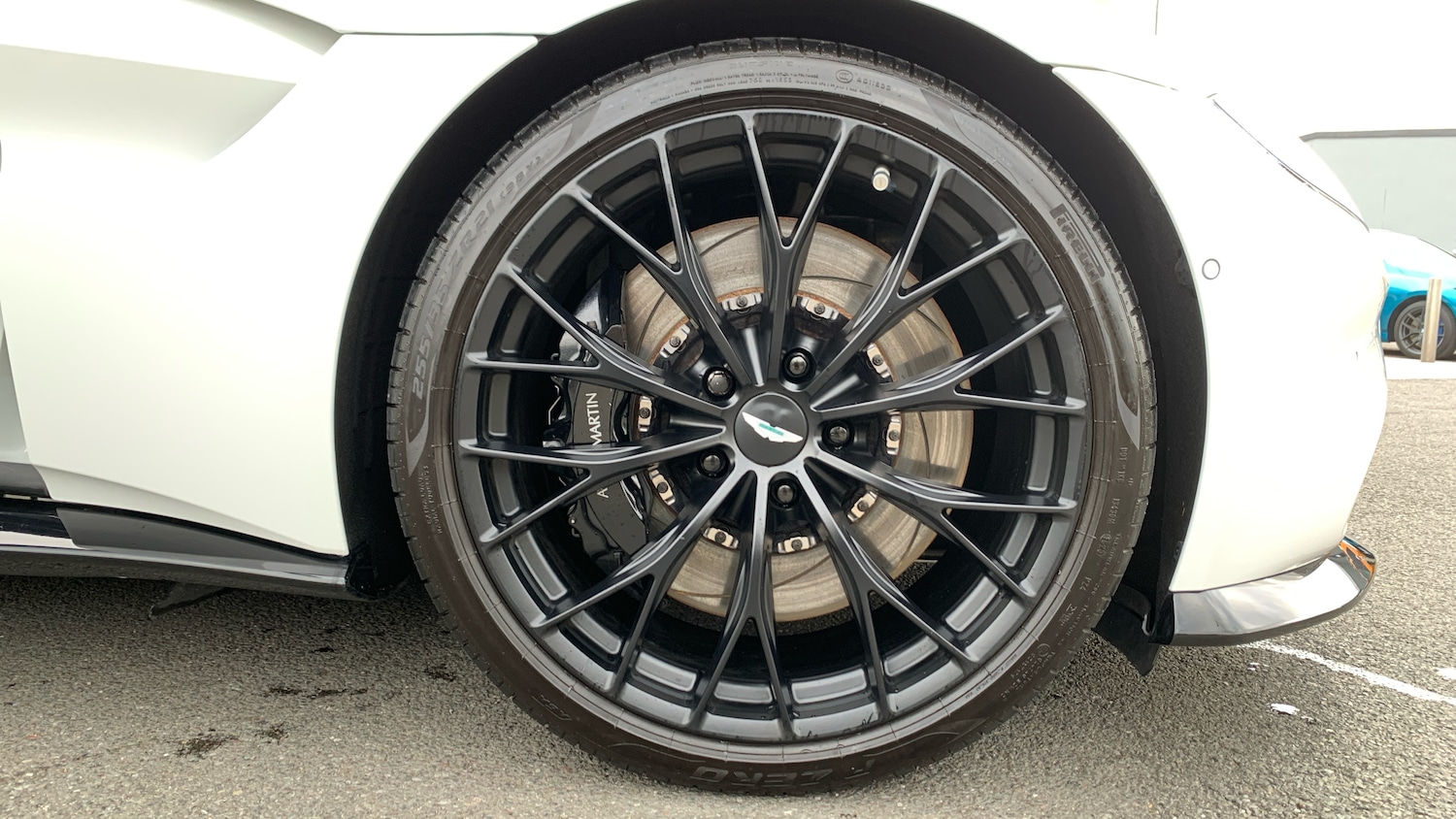 Used Aston Martin Vantage 2024 for sale - 76237333: Photo 4