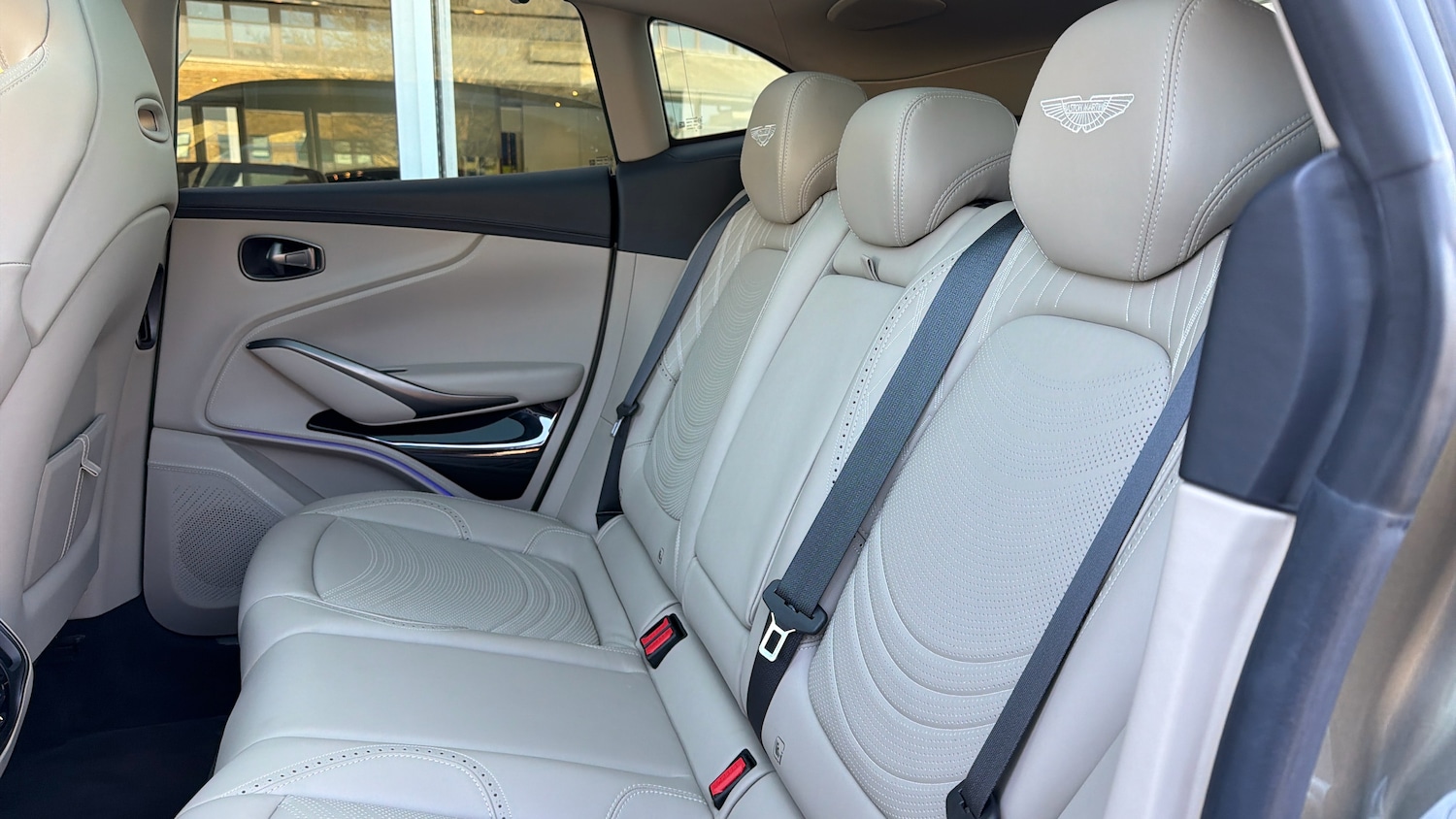 Used Aston Martin DBX 2024 for sale - 77643497: Photo 18