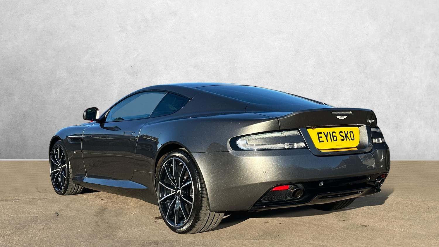 Used Aston Martin DB9 for sale - 77694138: Photo 2