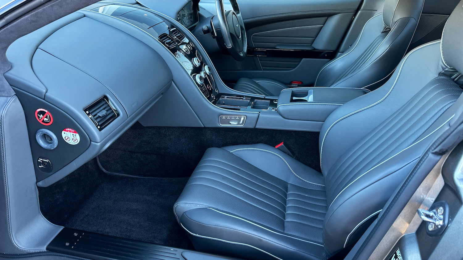 Used Aston Martin DB9 for sale - 77694138: Photo 23