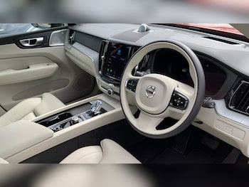 Used Volvo XC60 2023 for sale - 78526561: Photo