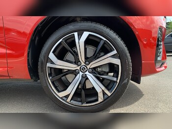 Used Volvo XC60 2023 for sale - 78526561: Photo