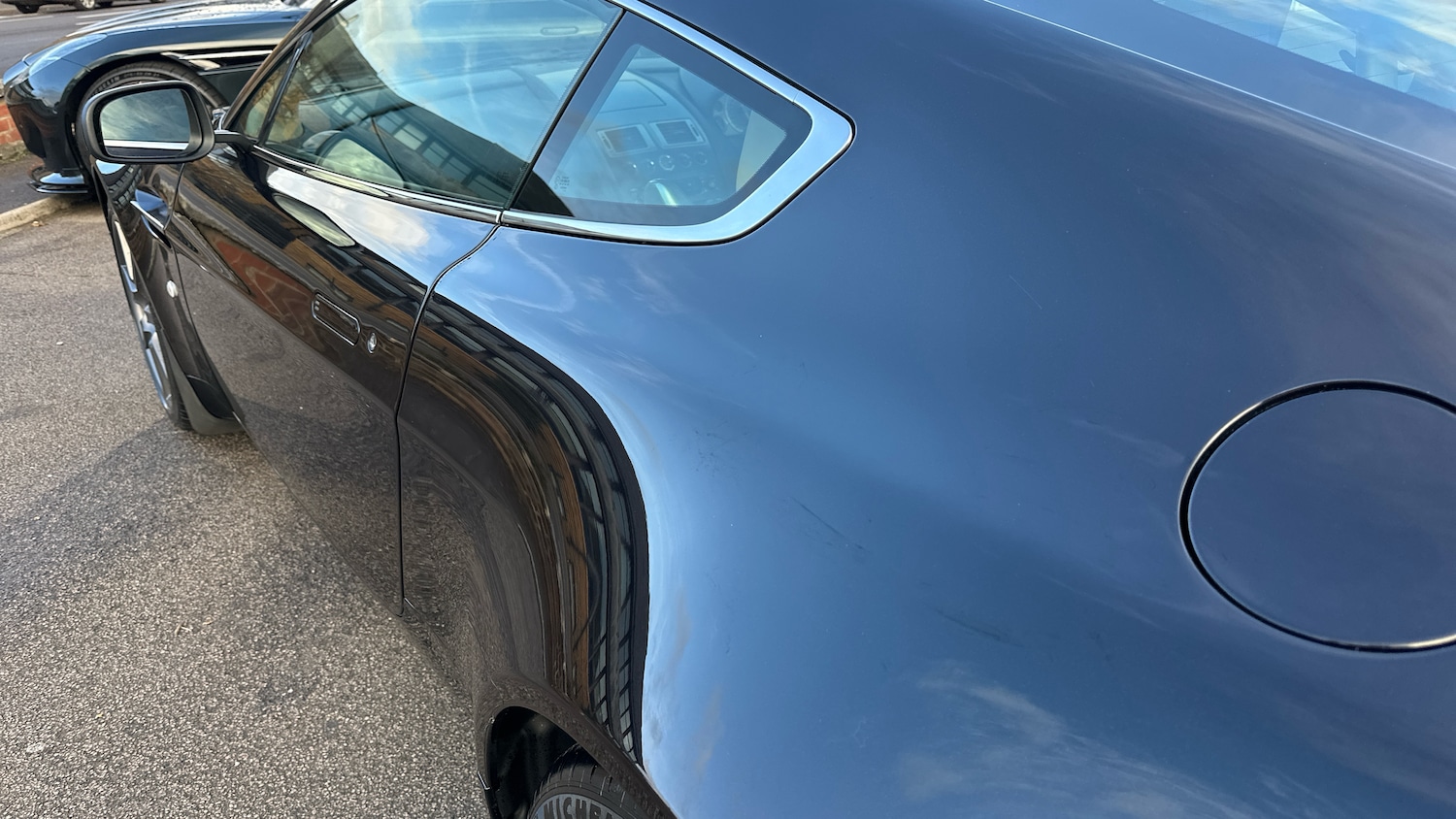 Used Aston Martin Vantage for sale - 76510582: Photo 15