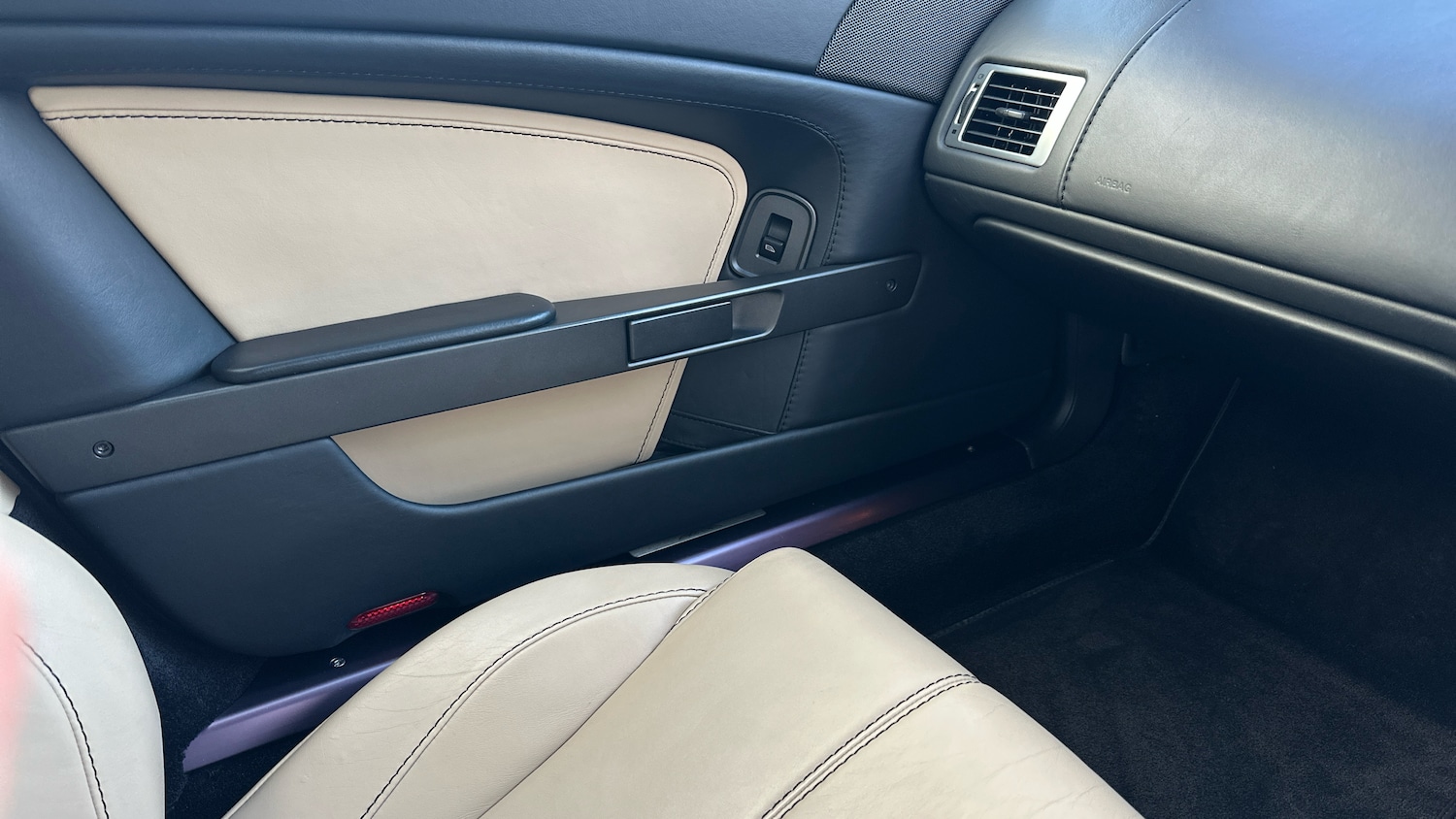 Used Aston Martin Vantage for sale - 76510582: Photo 22