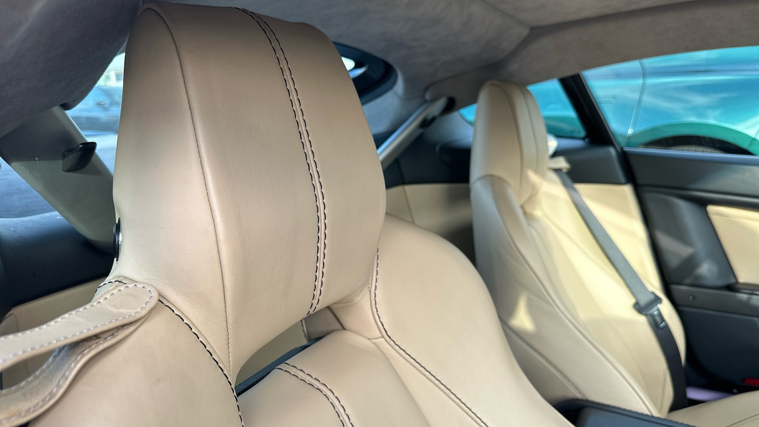 Used Aston Martin Vantage for sale - 76510582: Photo 5