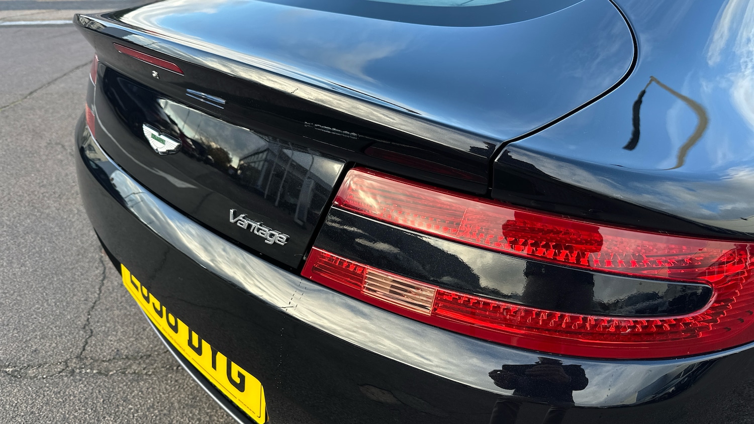 Used Aston Martin Vantage for sale - 76510582: Photo 8