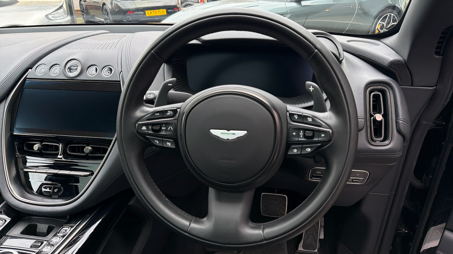 Used Aston Martin DBX 2022 for sale - 76910956: Photo 10