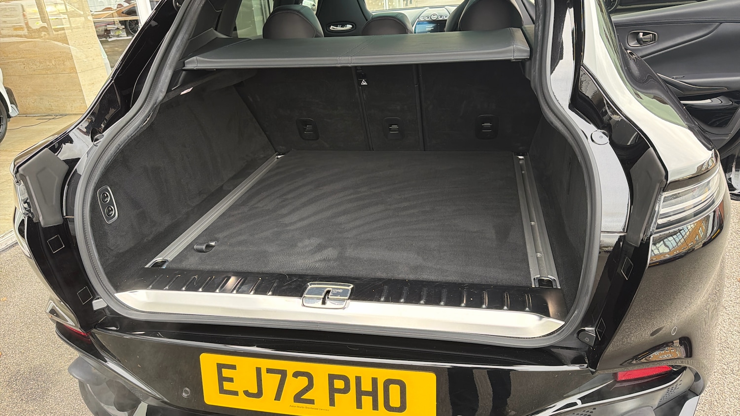 Used Aston Martin DBX 2022 for sale - 76910956: Photo 17