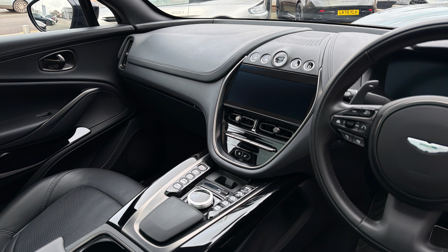 Used Aston Martin DBX 2022 for sale - 76910956: Photo 9