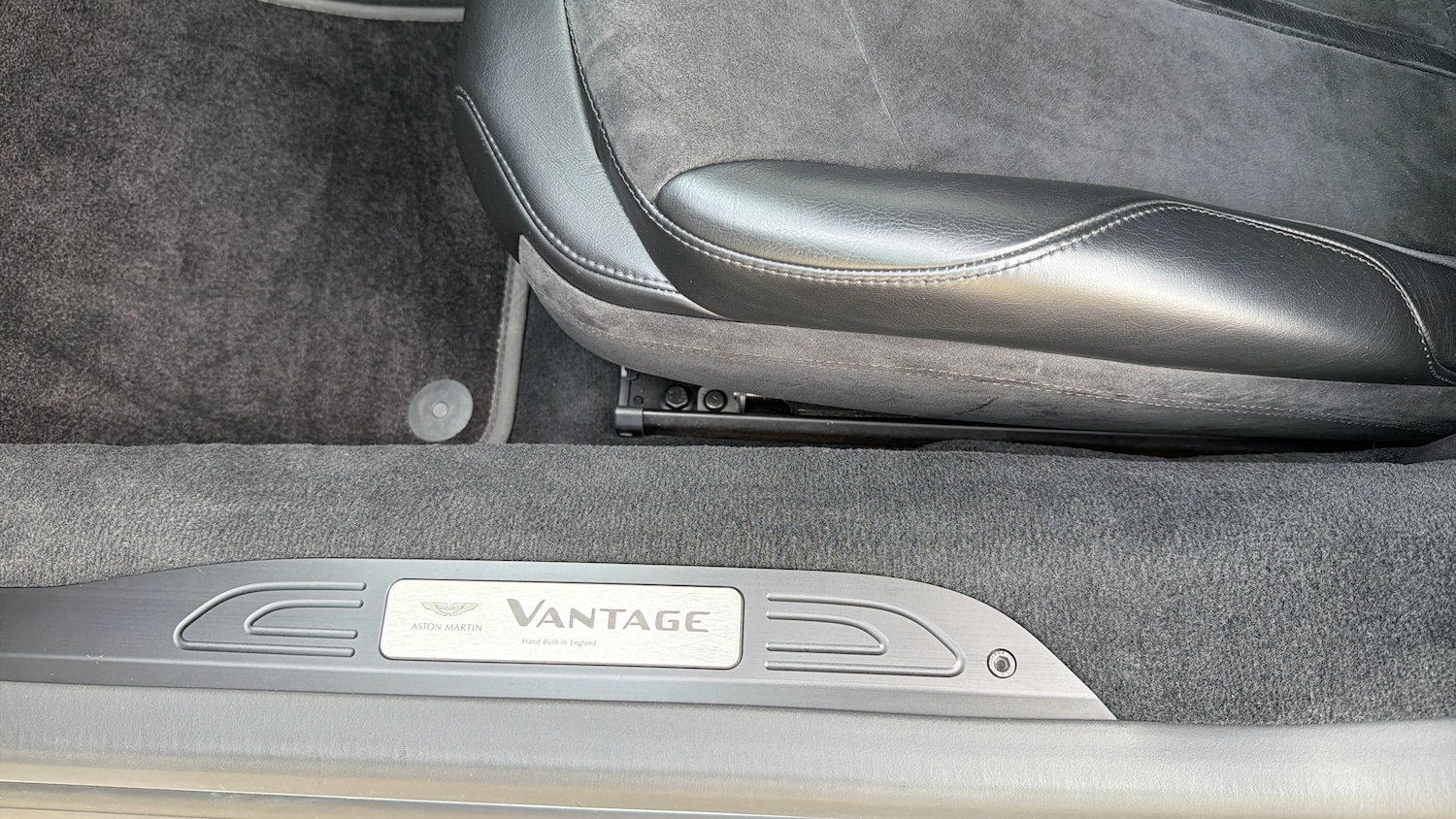 Used Aston Martin Vantage 2019 for sale - 78098086: Photo 16