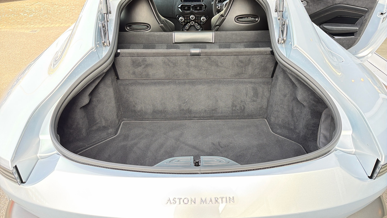 Used Aston Martin Vantage 2019 for sale - 78098086: Photo 19