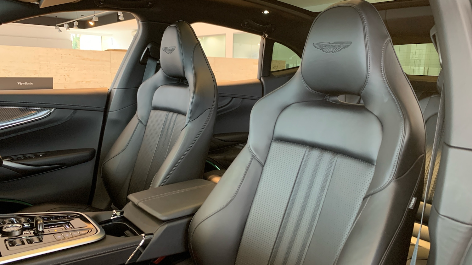 Used Aston Martin DBX 2025 for sale - 77494609: Photo 14