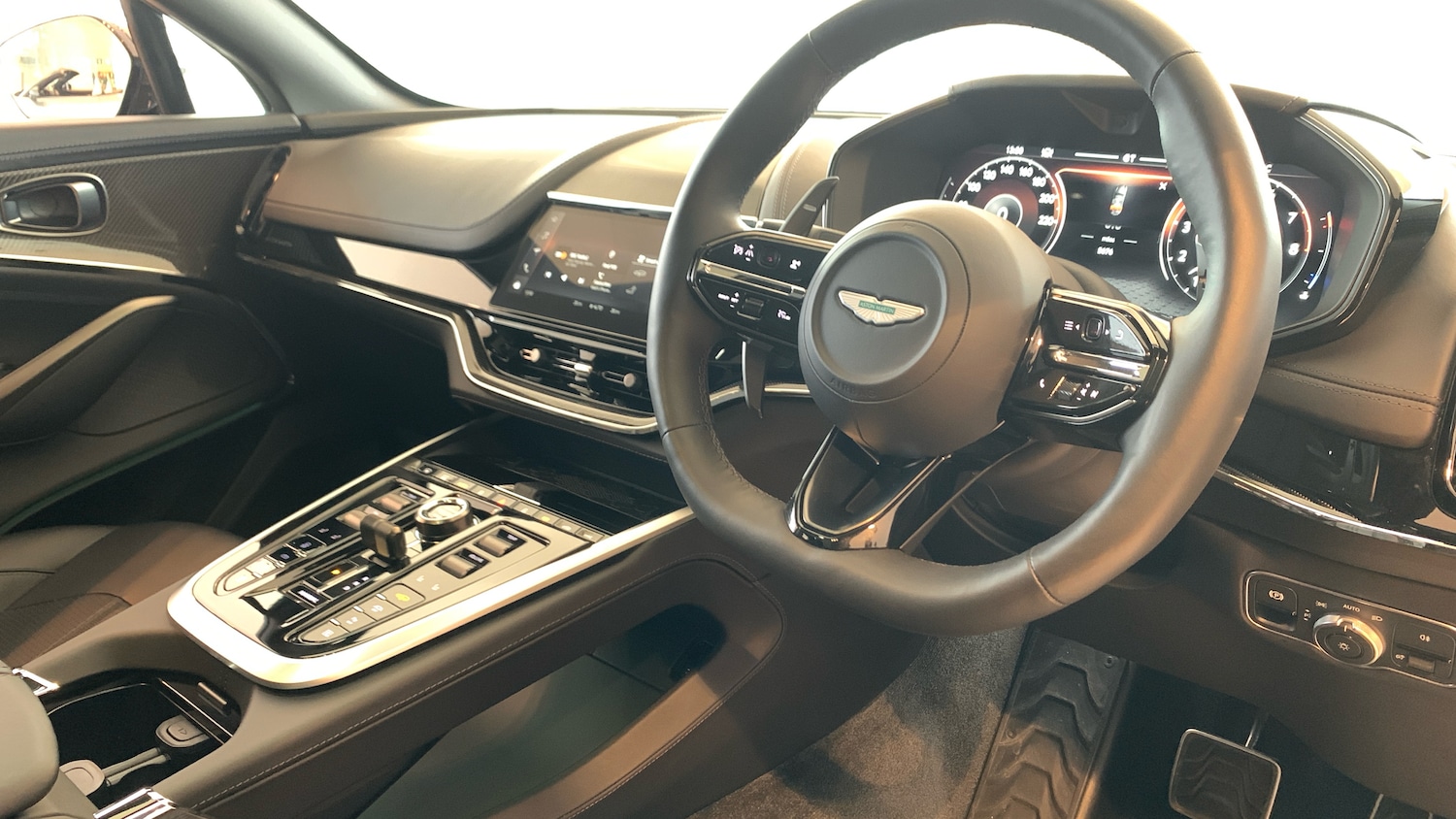 Used Aston Martin DBX 2025 for sale - 77494609: Photo 19