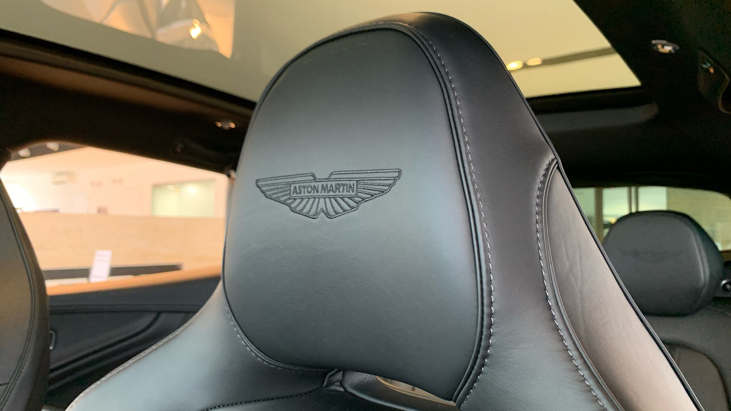 Used Aston Martin DBX 2025 for sale - 77494609: Photo 5