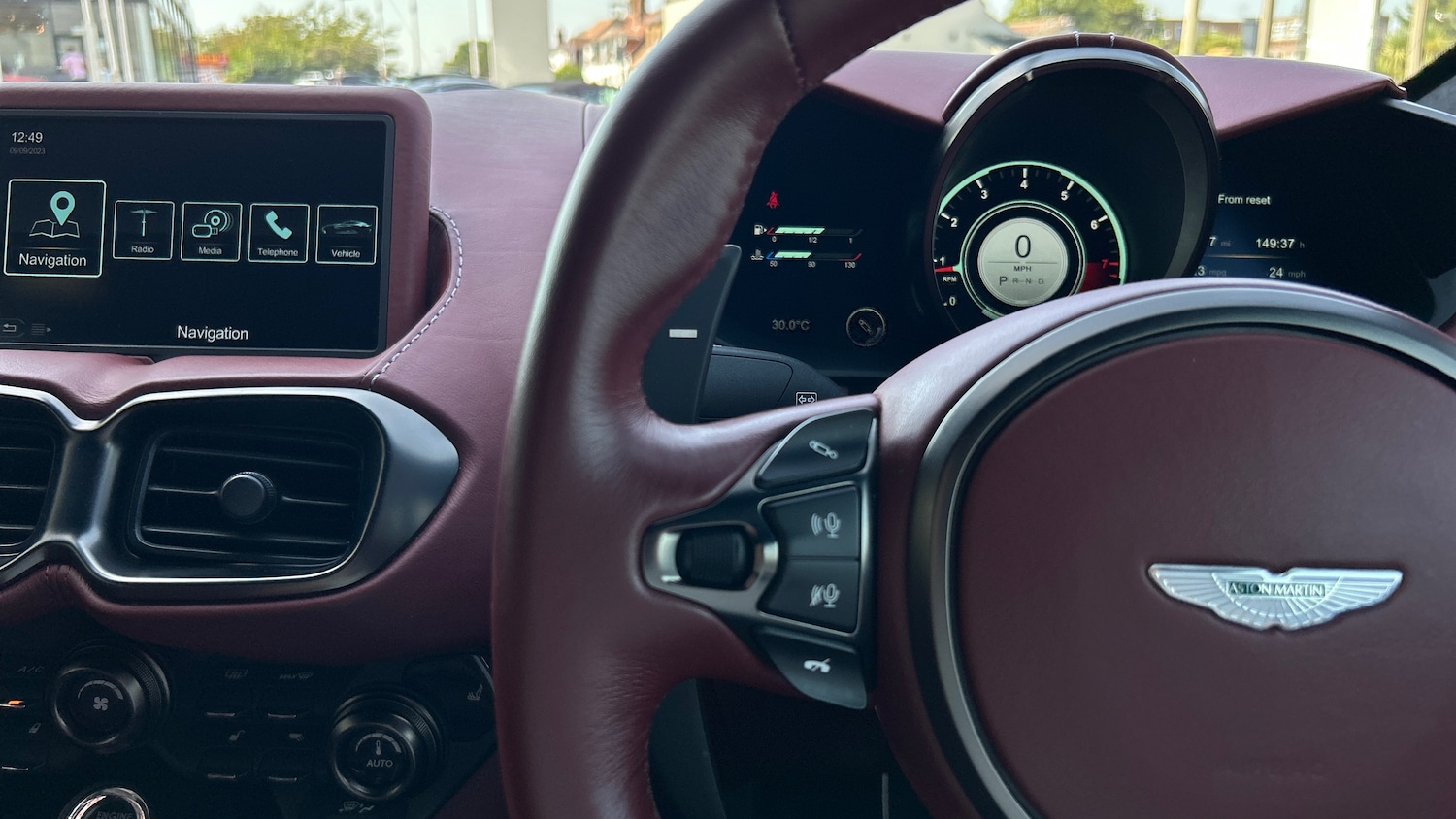 Used Aston Martin Vantage 2018 for sale - 76387064: Photo 10