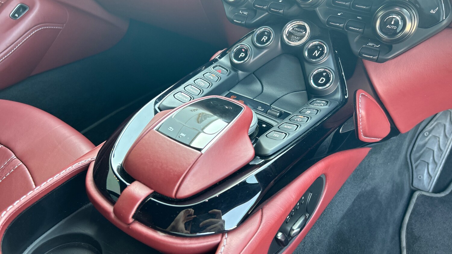 Used Aston Martin Vantage 2018 for sale - 76387064: Photo 19