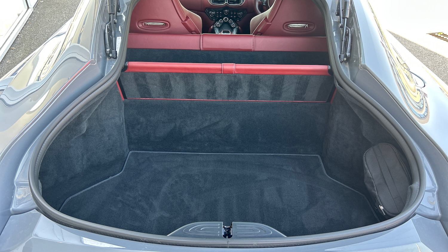 Used Aston Martin Vantage 2018 for sale - 76387064: Photo 20