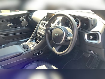 Used Aston Martin DB11 2017 for sale - 75599103: Photo