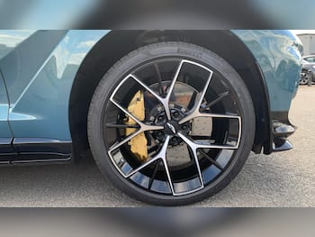 Used Aston Martin DBX 2025 for sale - 79859417: Photo