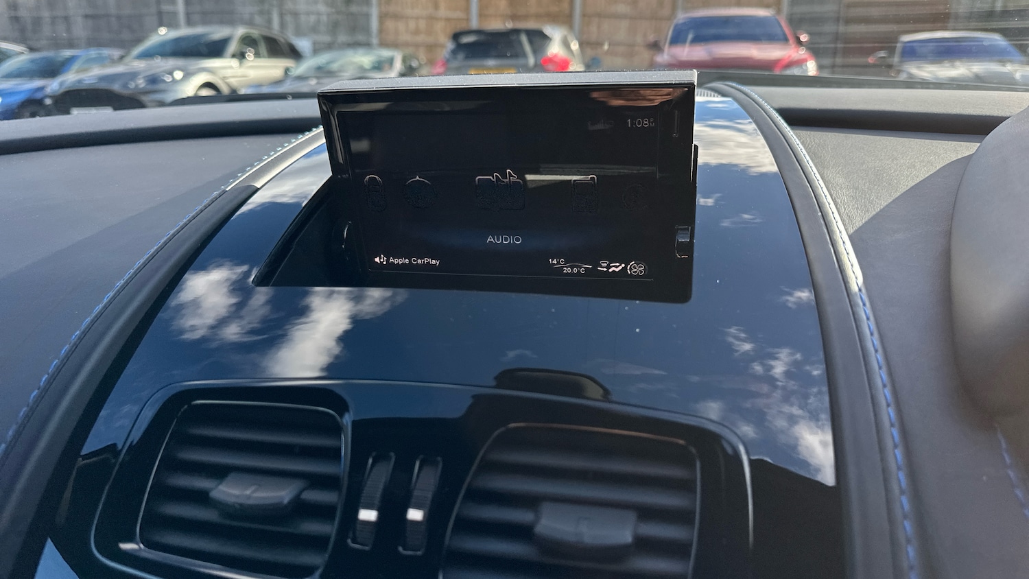 Used Aston Martin Vantage 2017 for sale - 76281285: Photo 17