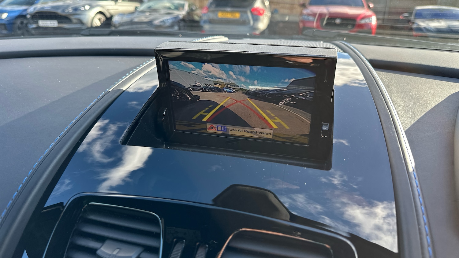 Used Aston Martin Vantage 2017 for sale - 76281285: Photo 18