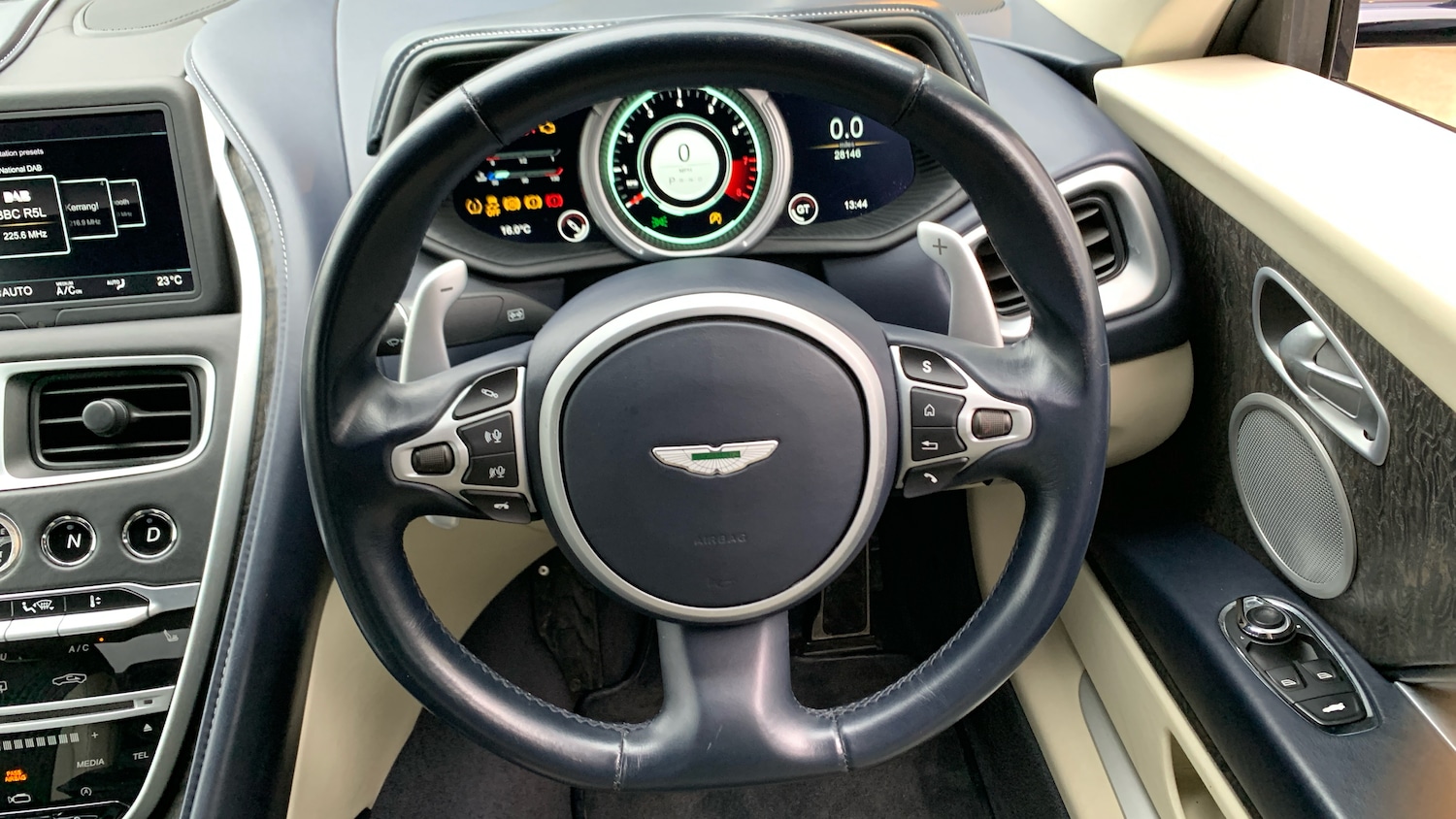 Used Aston Martin DB11 2019 for sale - 77452934: Photo 10