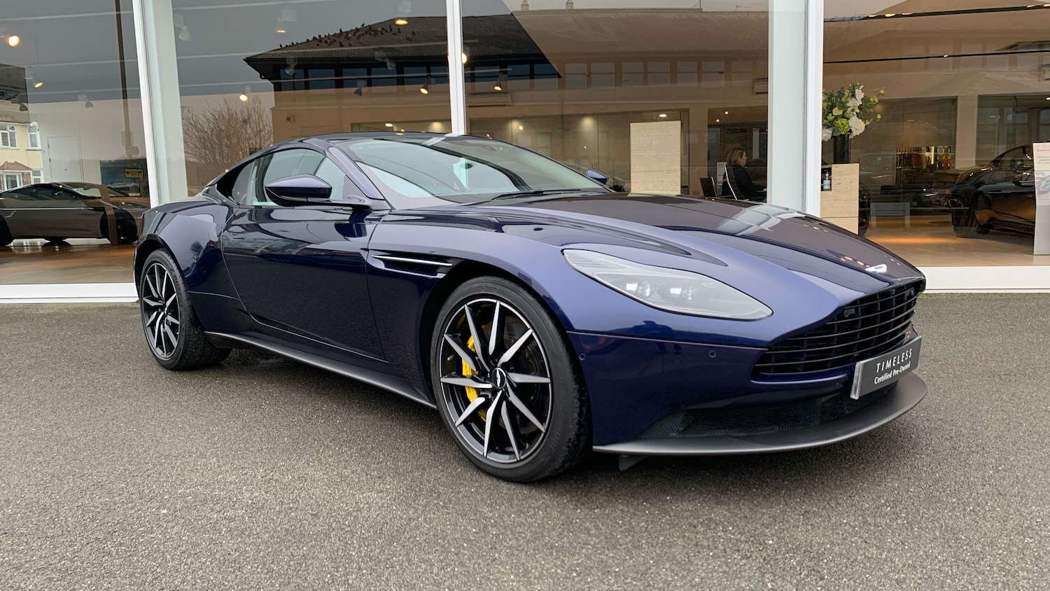 Used Aston Martin DB11 2019 for sale - 77452934: Photo 15