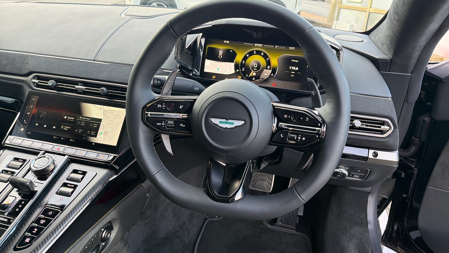 Used Aston Martin Vantage 2025 for sale - 77072994: Photo 10
