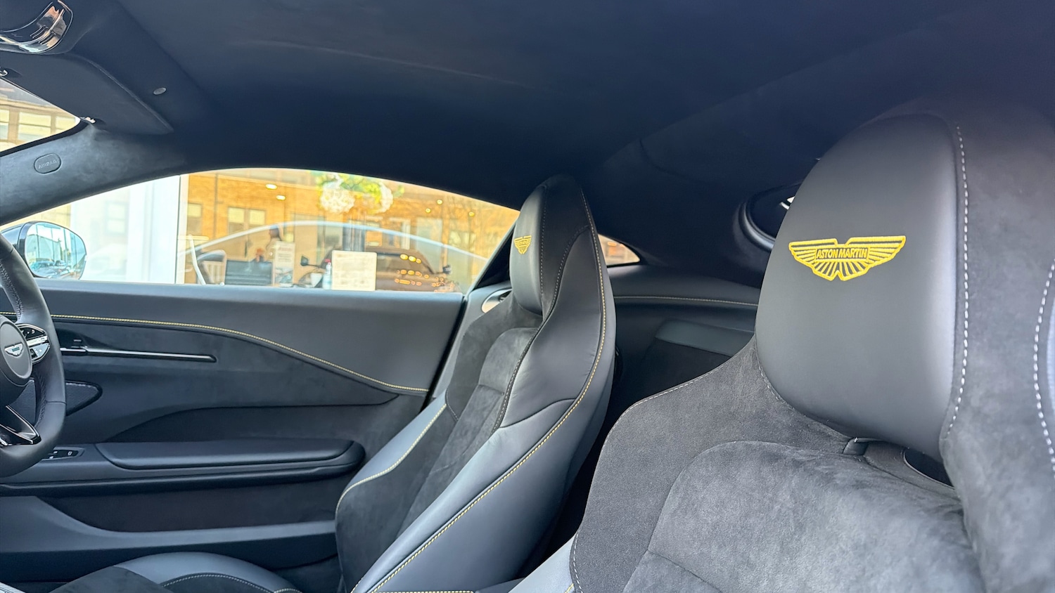 Used Aston Martin Vantage 2025 for sale - 77072994: Photo 20