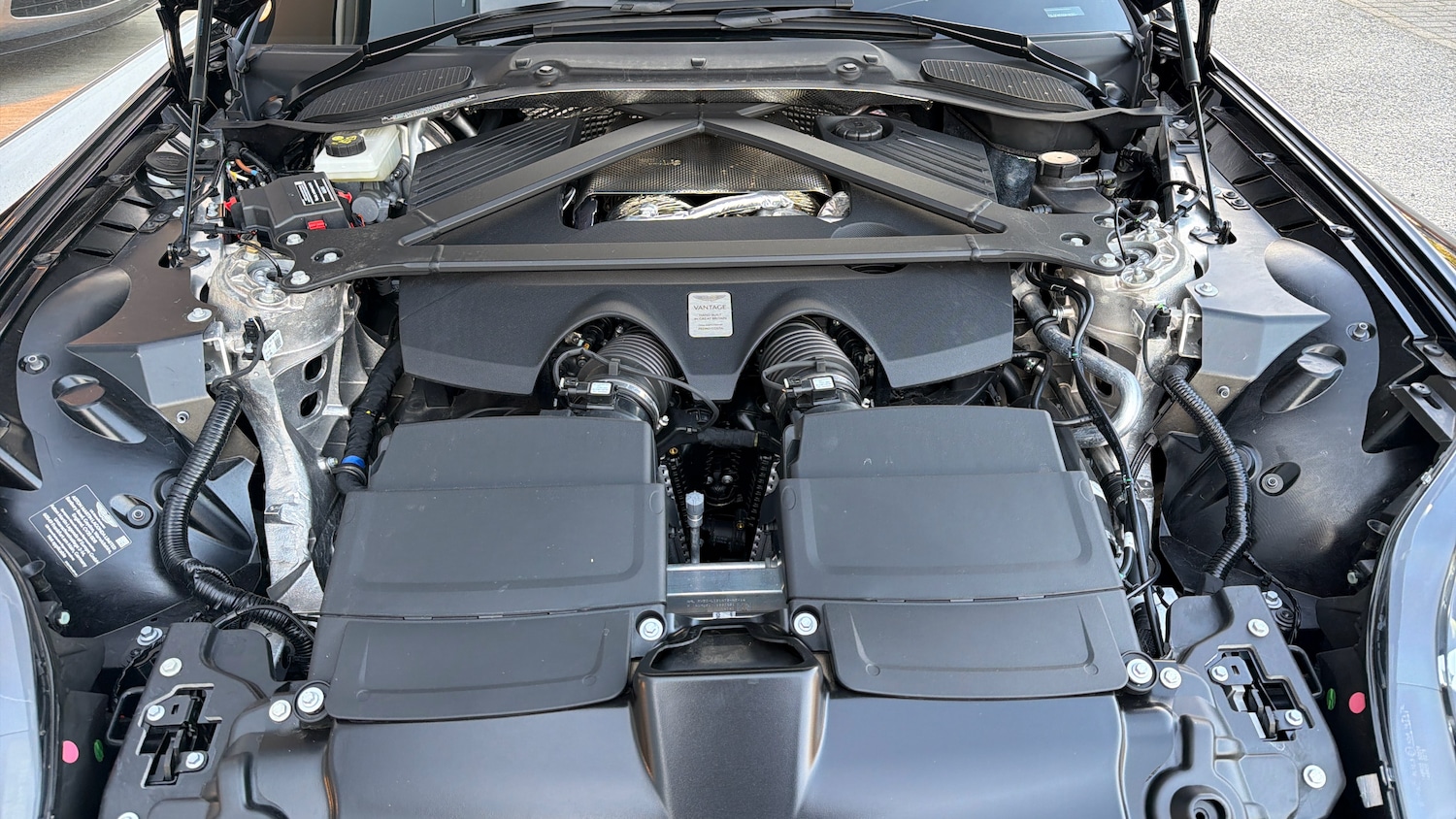 Used Aston Martin Vantage 2025 for sale - 77072994: Photo 21