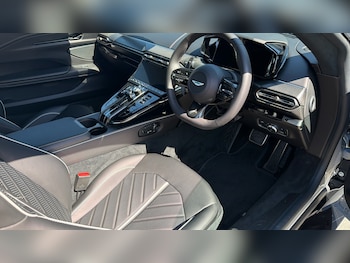 Used Aston Martin Vantage 2026 for sale - 79531303: Photo