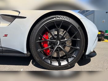 Used Aston Martin Vantage 2026 for sale - 79531303: Photo