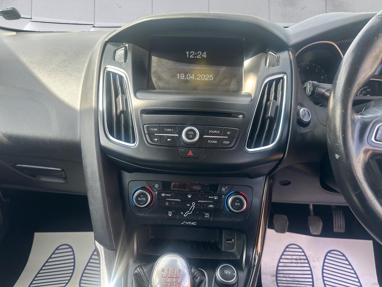 Used Ford Focus 2015 for sale - 76620621: Photo 13