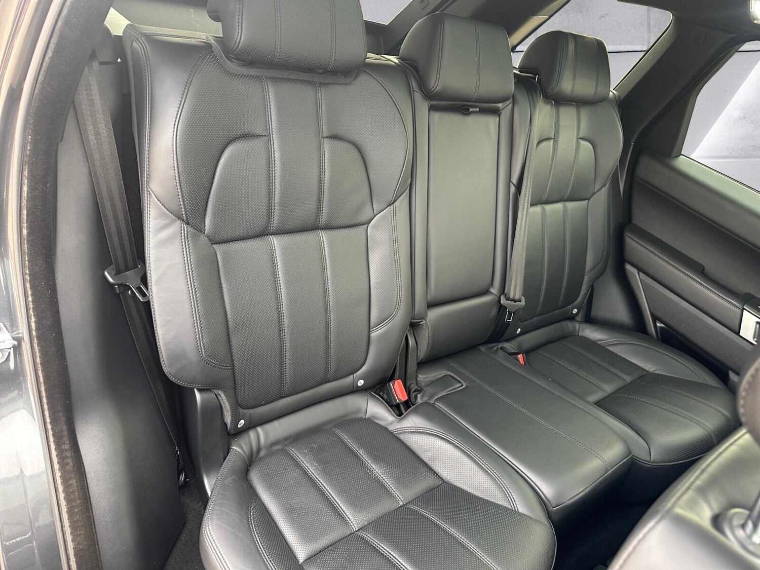 Used Land Rover Range Rover Sport 2017 for sale - 76607507: Photo 11