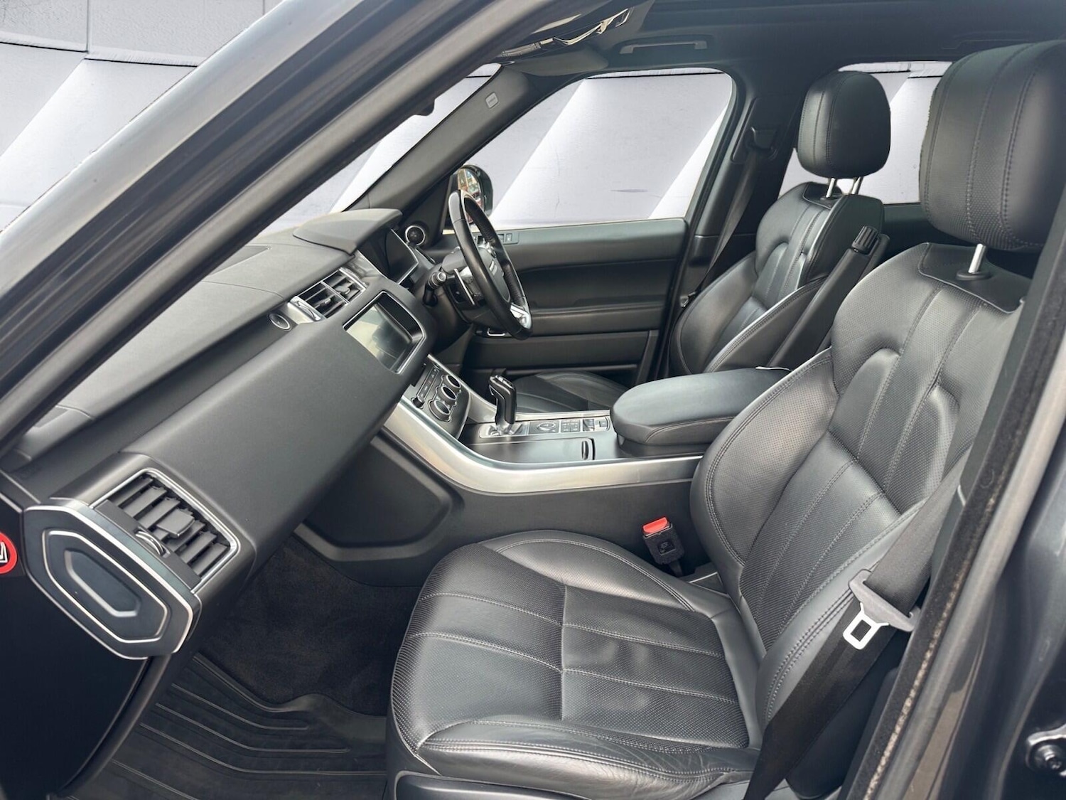 Used Land Rover Range Rover Sport 2017 for sale - 76607507: Photo 15