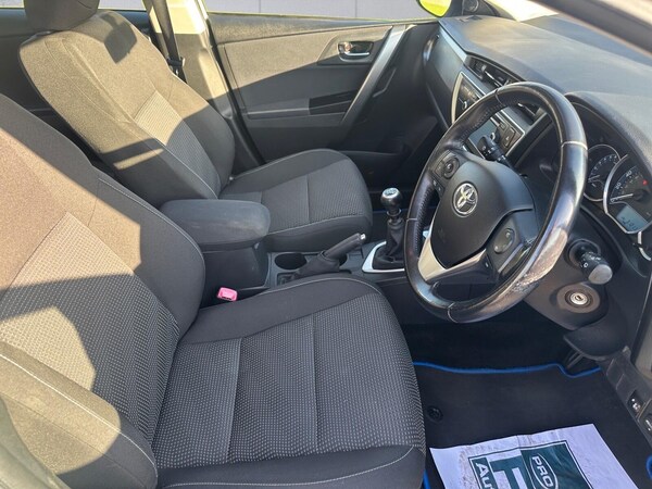 Used Toyota Auris 2015 for sale - 76109638: Photo 9
