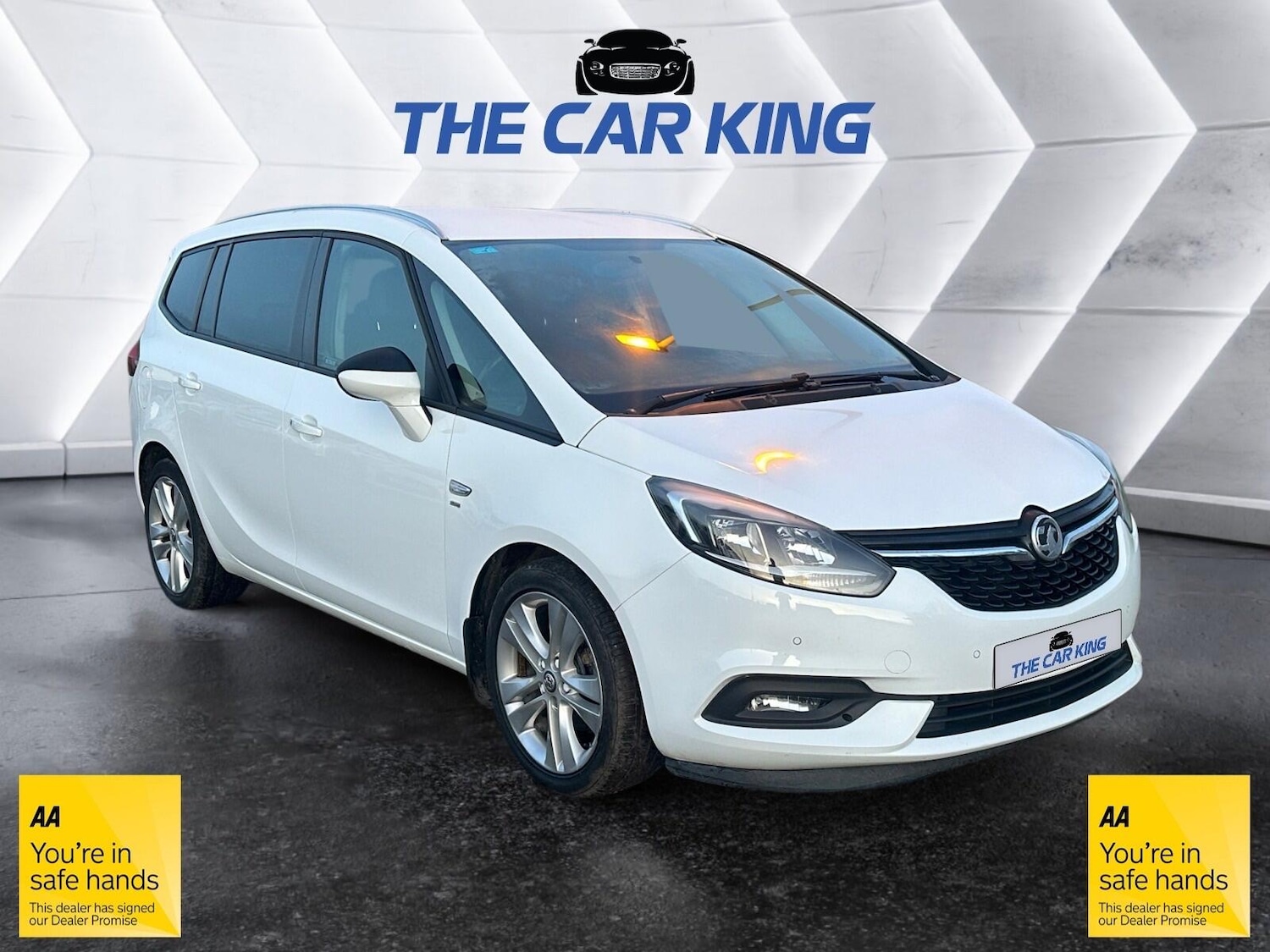 Used Vauxhall Zafira Tourer 2017 for sale - 76200666: Photo 1