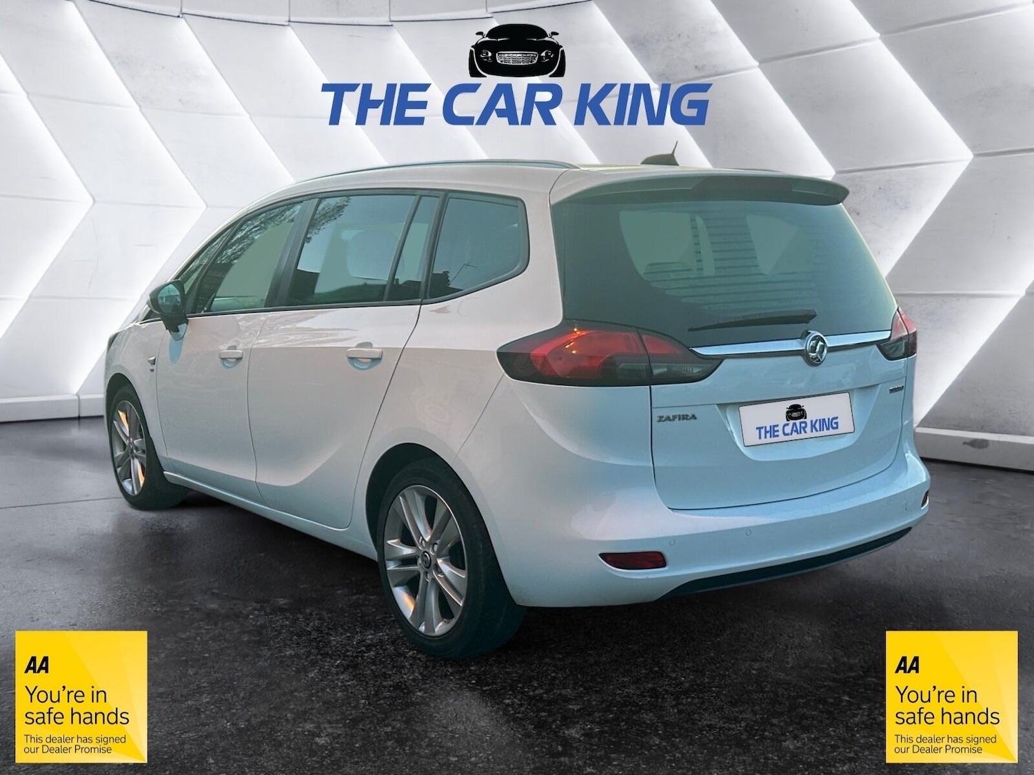 Used Vauxhall Zafira Tourer 2017 for sale - 76200666: Photo 4