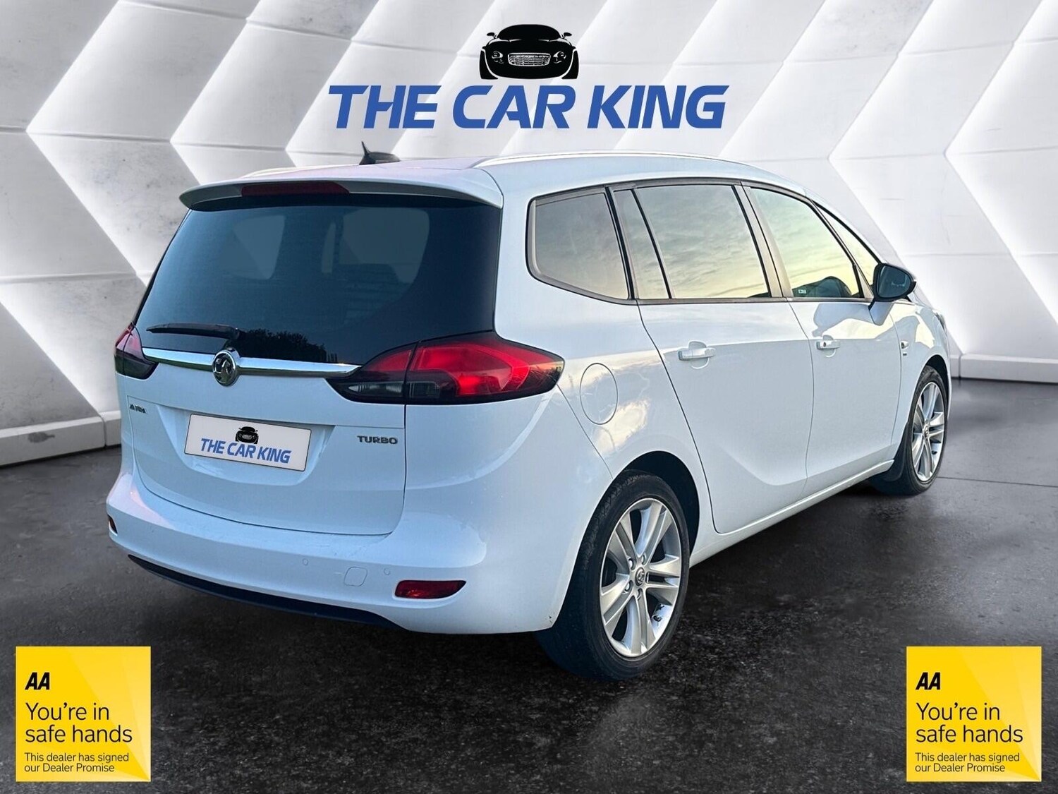 Used Vauxhall Zafira Tourer 2017 for sale - 76200666: Photo 8