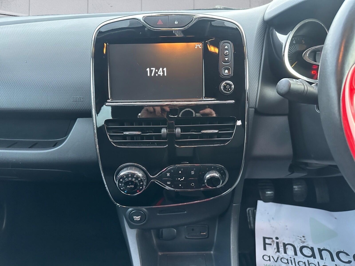 Used Renault Clio 2013 for sale - 77559351: Photo 12