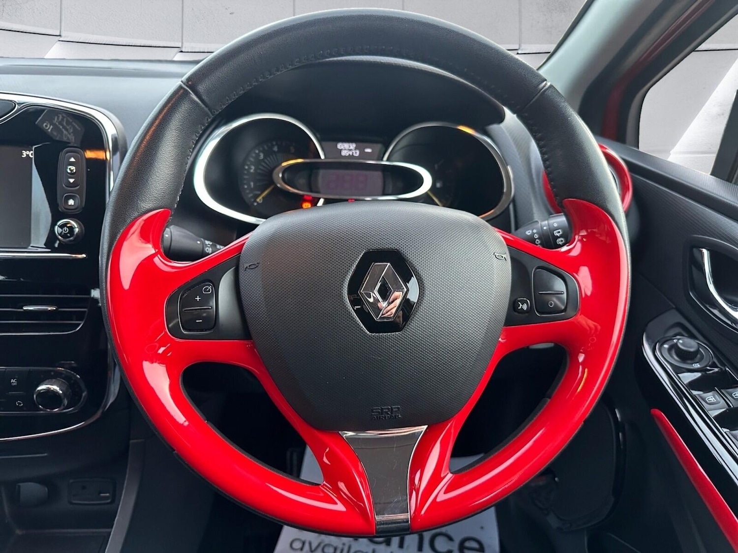 Used Renault Clio 2013 for sale - 77559351: Photo 13