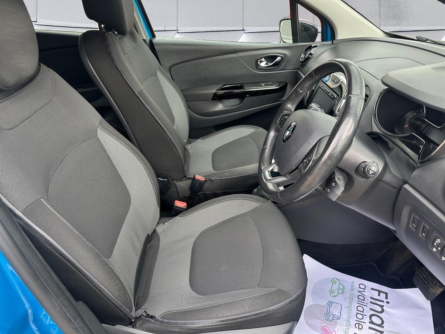 Used Renault Captur for sale - 78127582: Photo 10