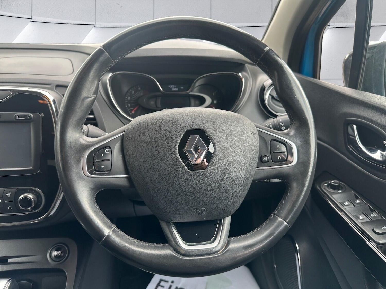 Used Renault Captur for sale - 78127582: Photo 14